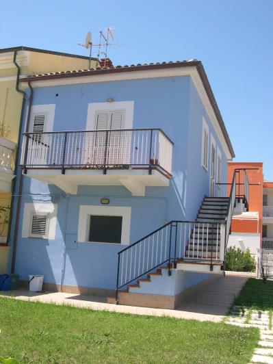 Image No.23-3 Bed Townhouse for sale