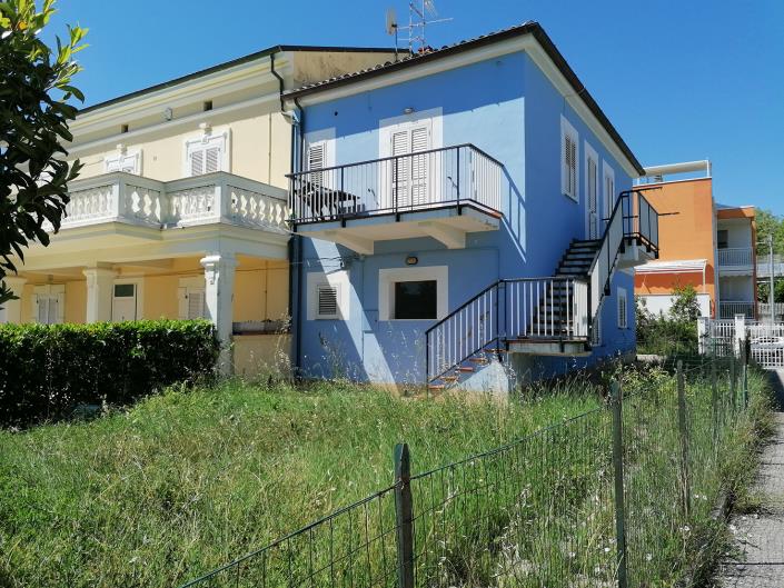 Image No.10-3 Bed Townhouse for sale