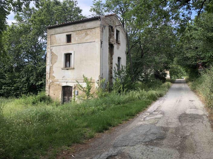 Image No.39-1 Bed Farmhouse for sale
