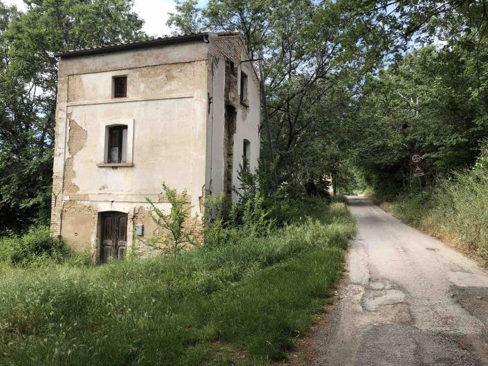 Image No.41-1 Bed Farmhouse for sale