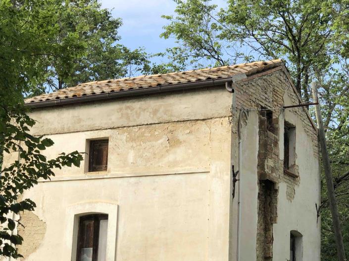 Image No.42-1 Bed Farmhouse for sale