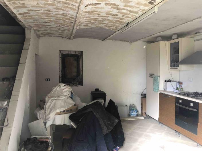 Image No.8-1 Bed Farmhouse for sale