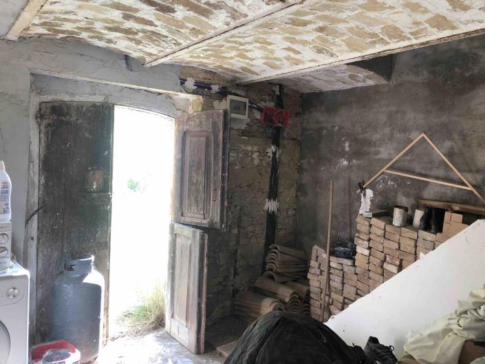 Image No.6-1 Bed Farmhouse for sale