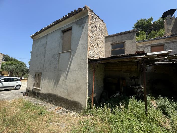 Image No.44-4 Bed House for sale