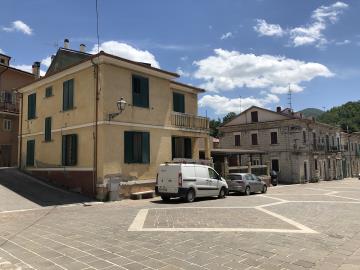 1 - Monteferrante, House