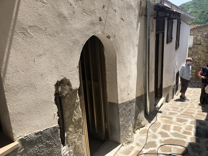 Image No.6-2 Bed Village House for sale