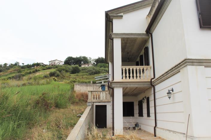 Image No.5-7 Bed Villa / Detached for sale