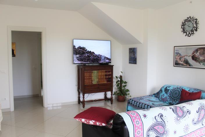 Image No.10-7 Bed Villa / Detached for sale