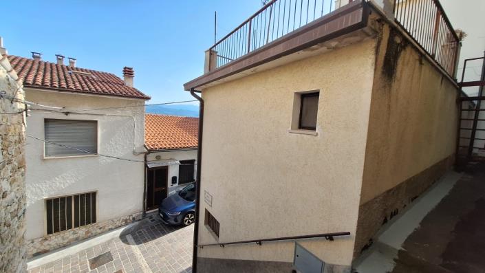 Image No.5-1 Bed Townhouse for sale