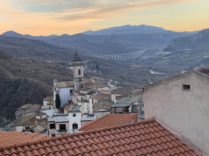 Image No.40-1 Bed Townhouse for sale