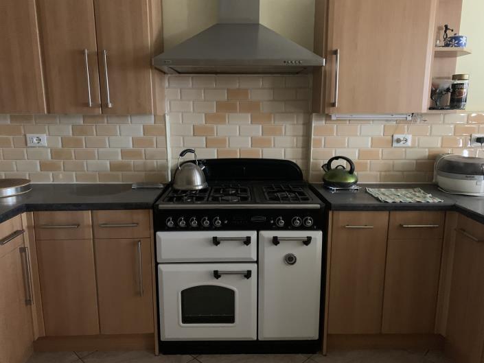 Image No.8-4 Bed Country Property for sale