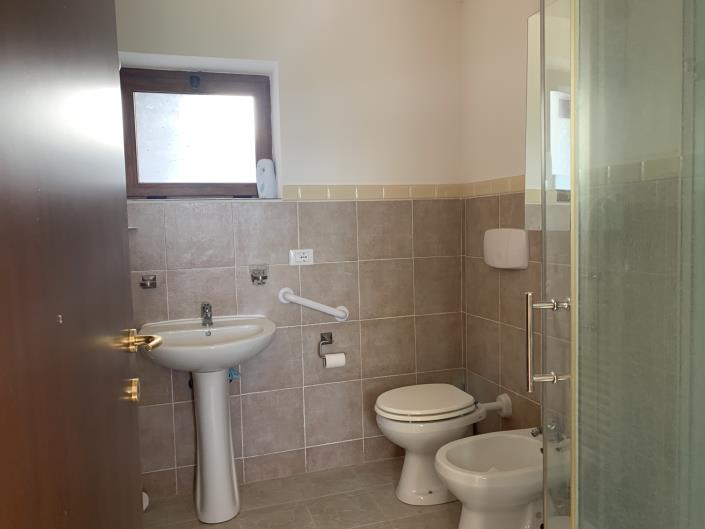 Image No.26-4 Bed Country Property for sale