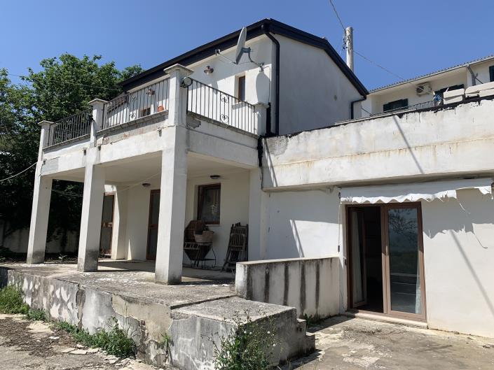 Image No.27-4 Bed Country Property for sale