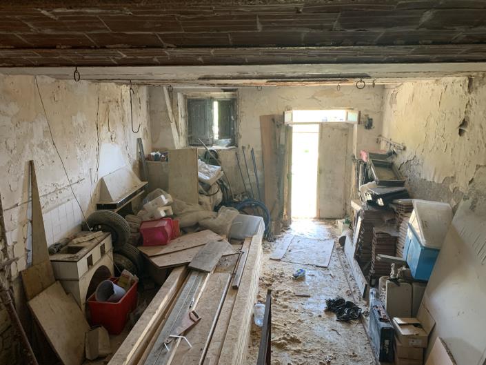 Image No.37-4 Bed Country Property for sale