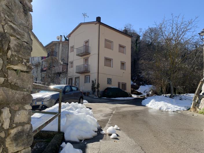 Image No.4-4 Bed Townhouse for sale