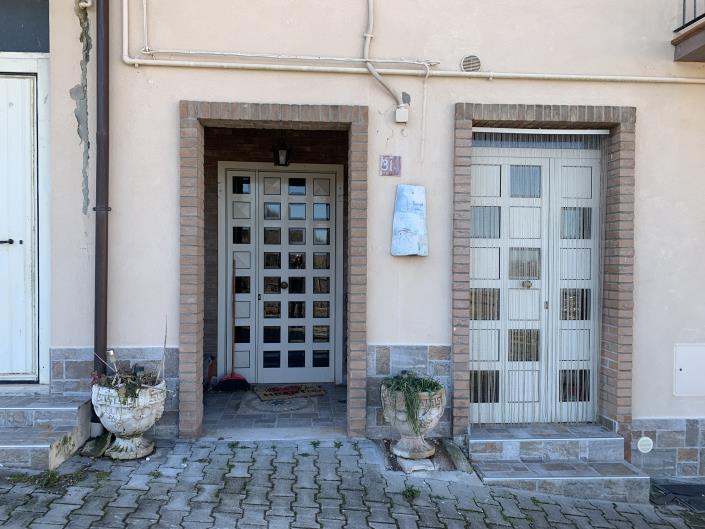 Image No.60-4 Bed Townhouse for sale