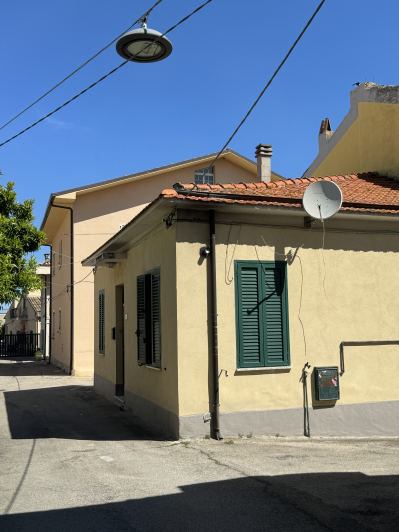 Image No.36-1 Bed Townhouse for sale