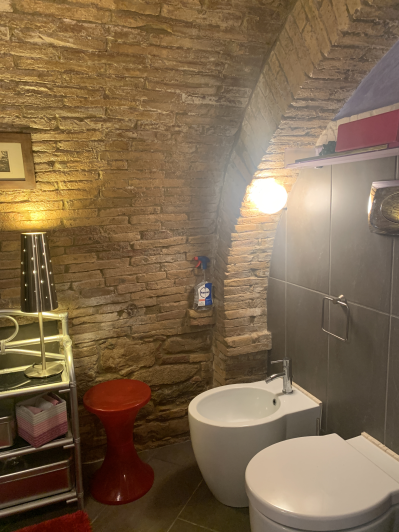 Image No.26-2 Bed Townhouse for sale