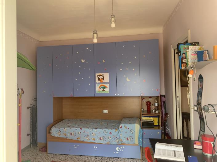 Image No.17-2 Bed Townhouse for sale