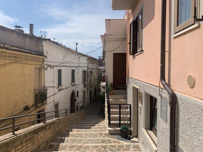 Image No.59-2 Bed Townhouse for sale