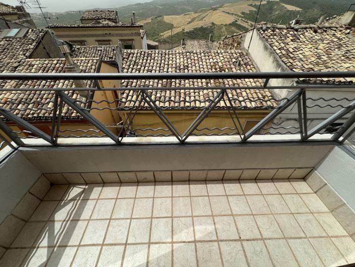 Image No.41-2 Bed Townhouse for sale