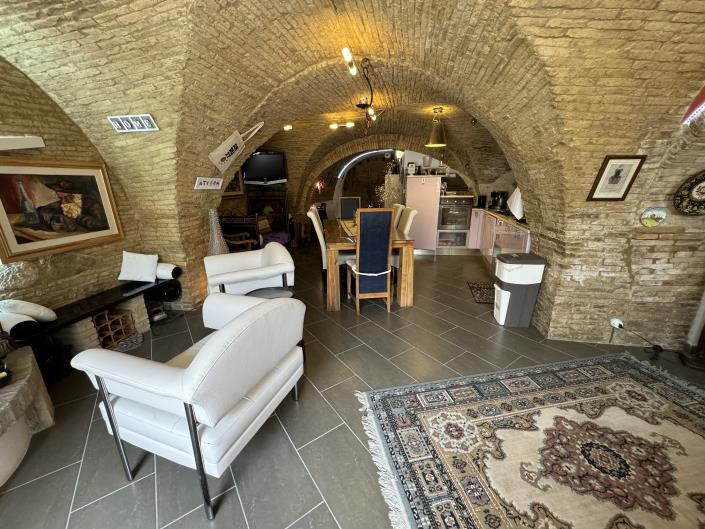 Image No.10-2 Bed Townhouse for sale