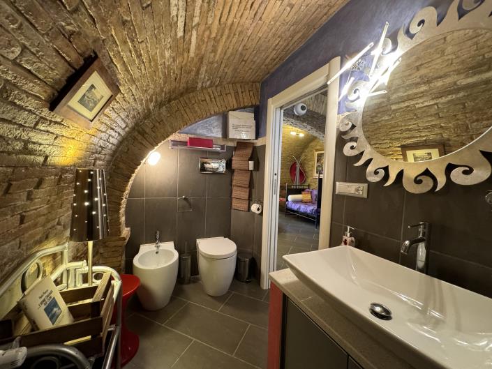 Image No.24-2 Bed Townhouse for sale