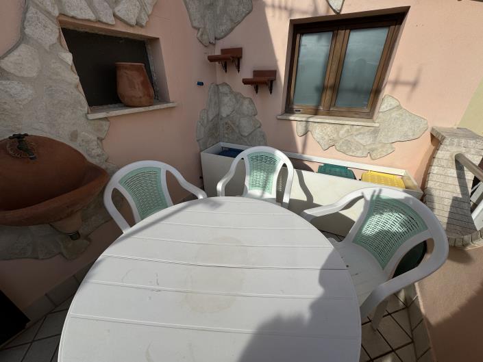 Image No.42-2 Bed Townhouse for sale