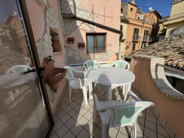 Image No.43-2 Bed Townhouse for sale