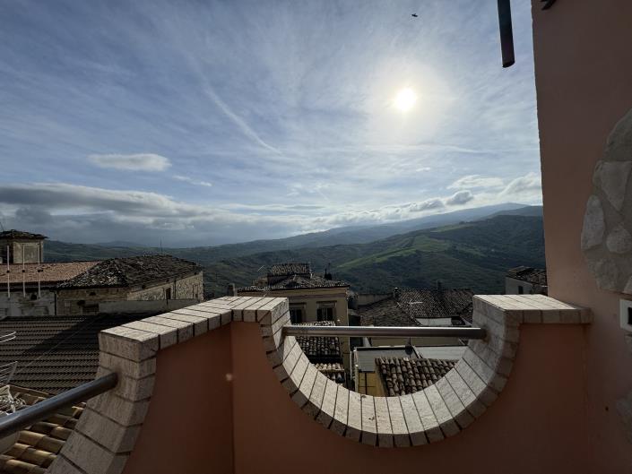 Image No.48-2 Bed Townhouse for sale