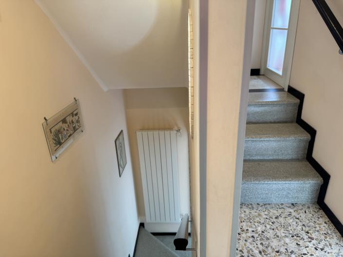 Image No.37-2 Bed Townhouse for sale