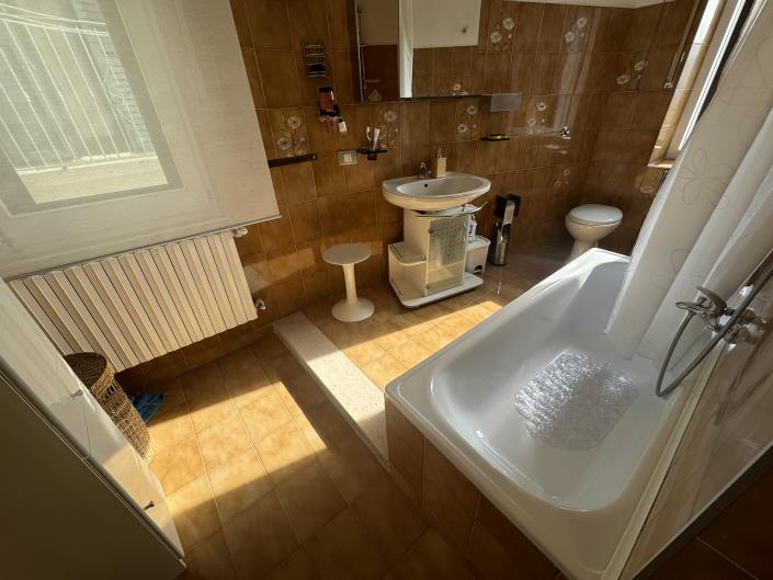 Image No.29-2 Bed Townhouse for sale