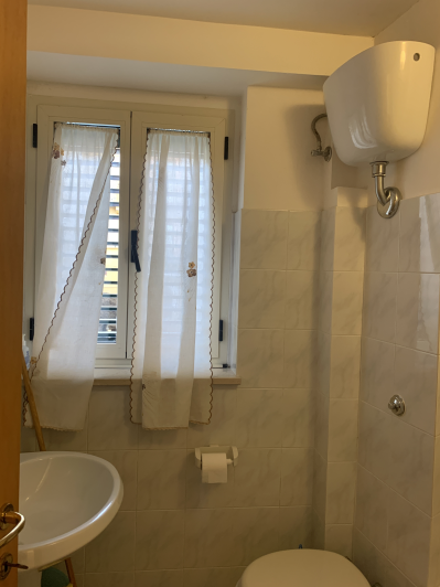 Image No.21-2 Bed Townhouse for sale