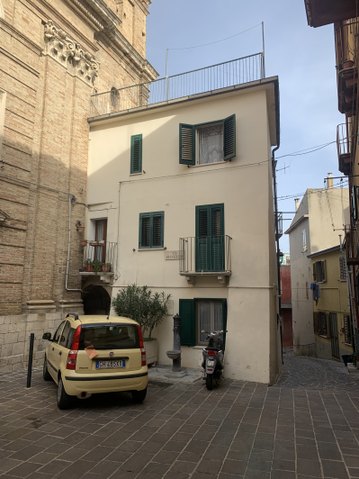 Image No.38-2 Bed Townhouse for sale