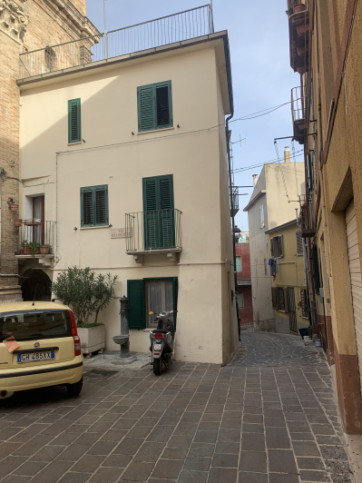 Image No.39-2 Bed Townhouse for sale