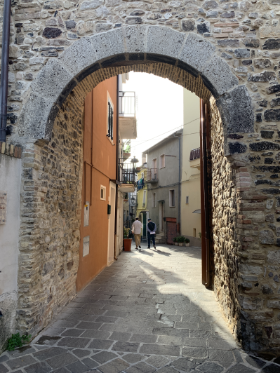 Image No.50-2 Bed Townhouse for sale