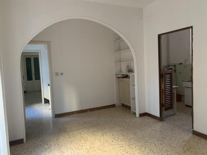 Image No.14-4 Bed Townhouse for sale