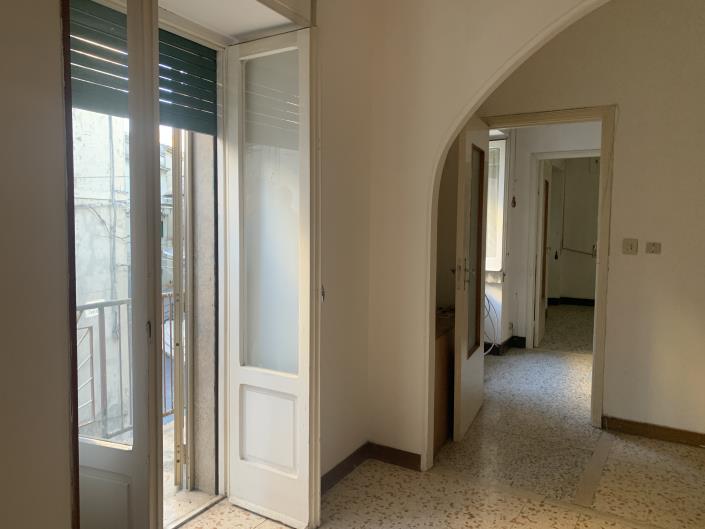 Image No.15-4 Bed Townhouse for sale