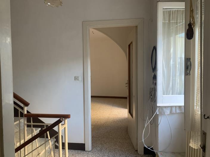 Image No.21-4 Bed Townhouse for sale