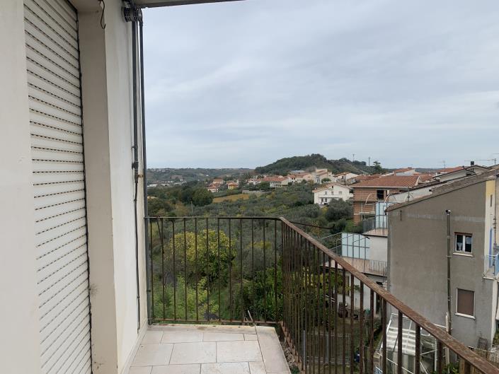 Image No.7-5 Bed Property for sale