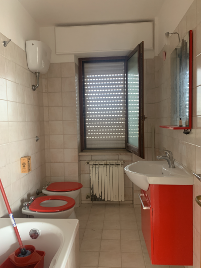 Image No.12-5 Bed Property for sale