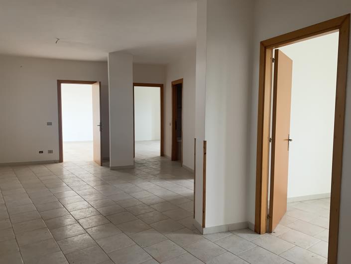 Image No.19-5 Bed Property for sale