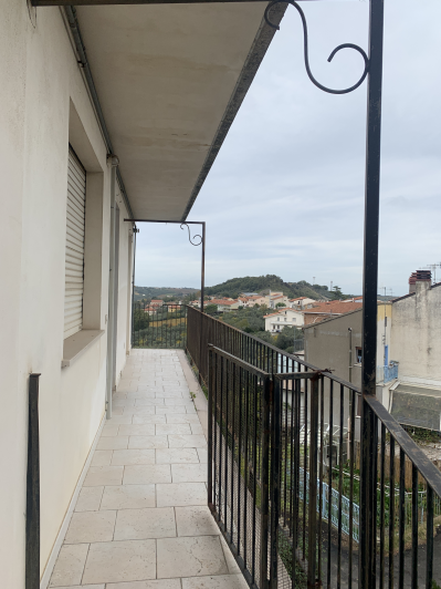 Image No.30-5 Bed Property for sale