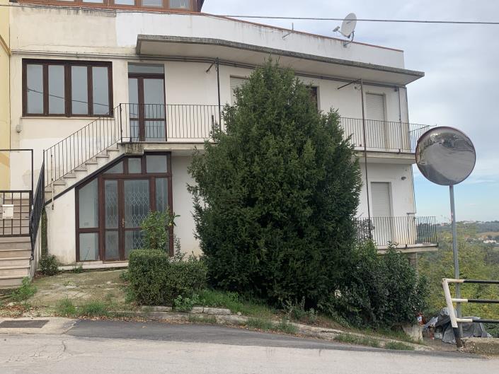 Image No.32-5 Bed Property for sale