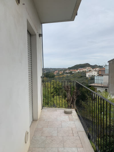 Image No.33-5 Bed Property for sale