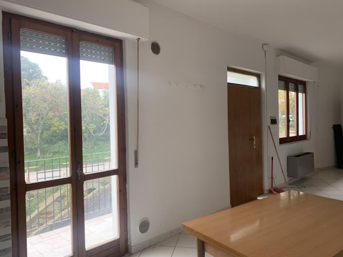 Image No.40-5 Bed Property for sale