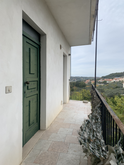 Image No.6-5 Bed Property for sale