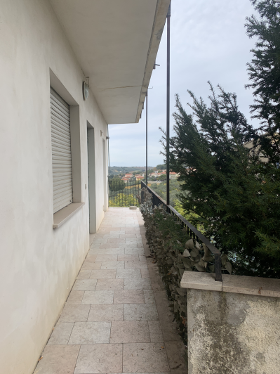 Image No.50-5 Bed Property for sale