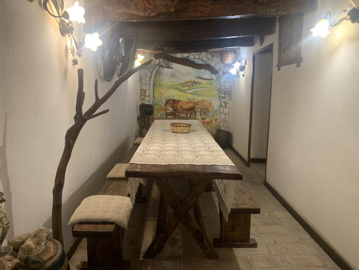 Image No.8-5 Bed Country Property for sale