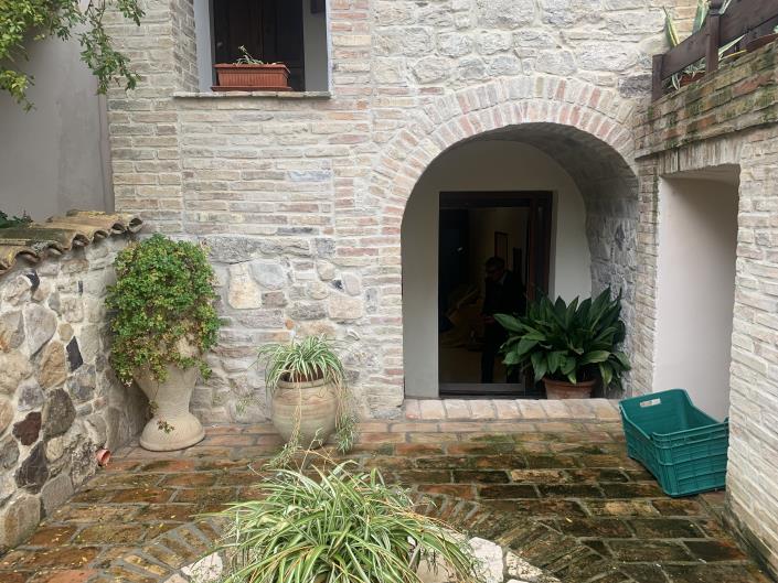 Image No.18-5 Bed Country Property for sale